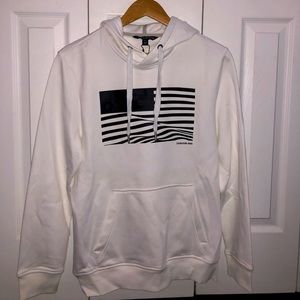 NEW Calvin Klein Sweatshirt (Small)
